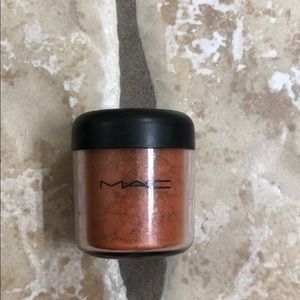MAC pigment